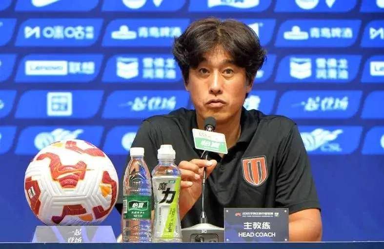 爱游戏APP-阿扎伦卡孩子父亲