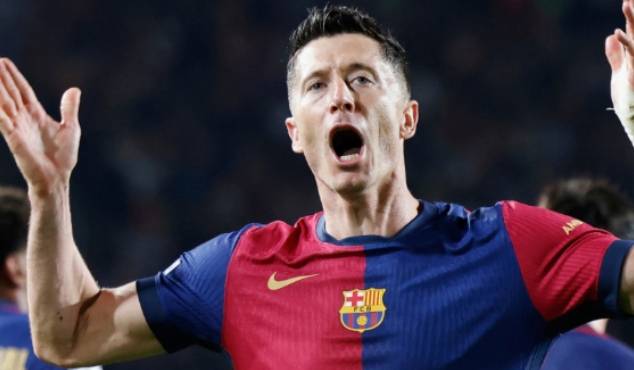 爱游戏APP-莱万多夫斯基意外战胜切尔西，出色发挥引爆全场！再创辉煌时刻(莱万多夫斯基和c罗谁厉害)