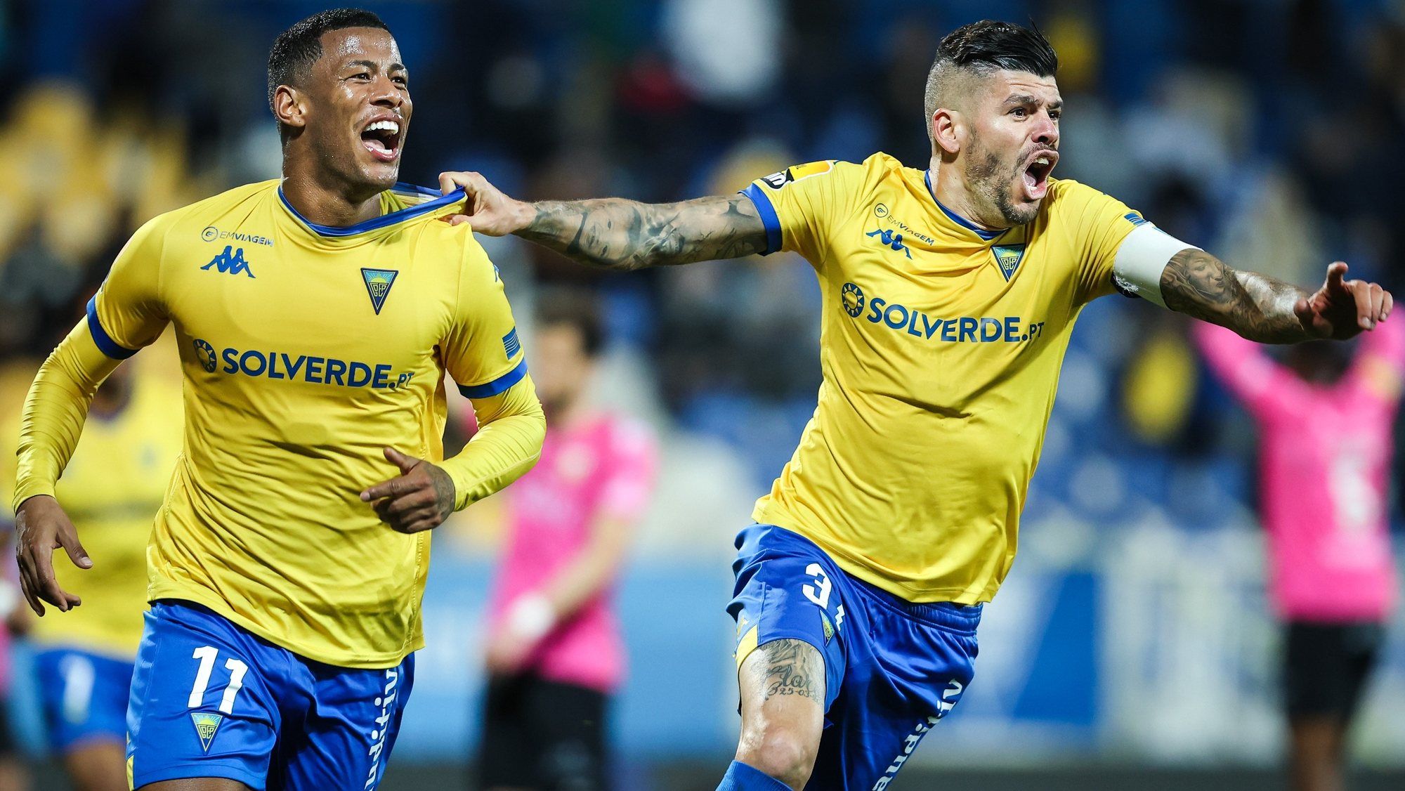 实时赛况-里尔迎葡超关键赛，集结日篮板制胜，引发热议，赛程密集仍需轮换(费内巴切vs里尔复盘分析)