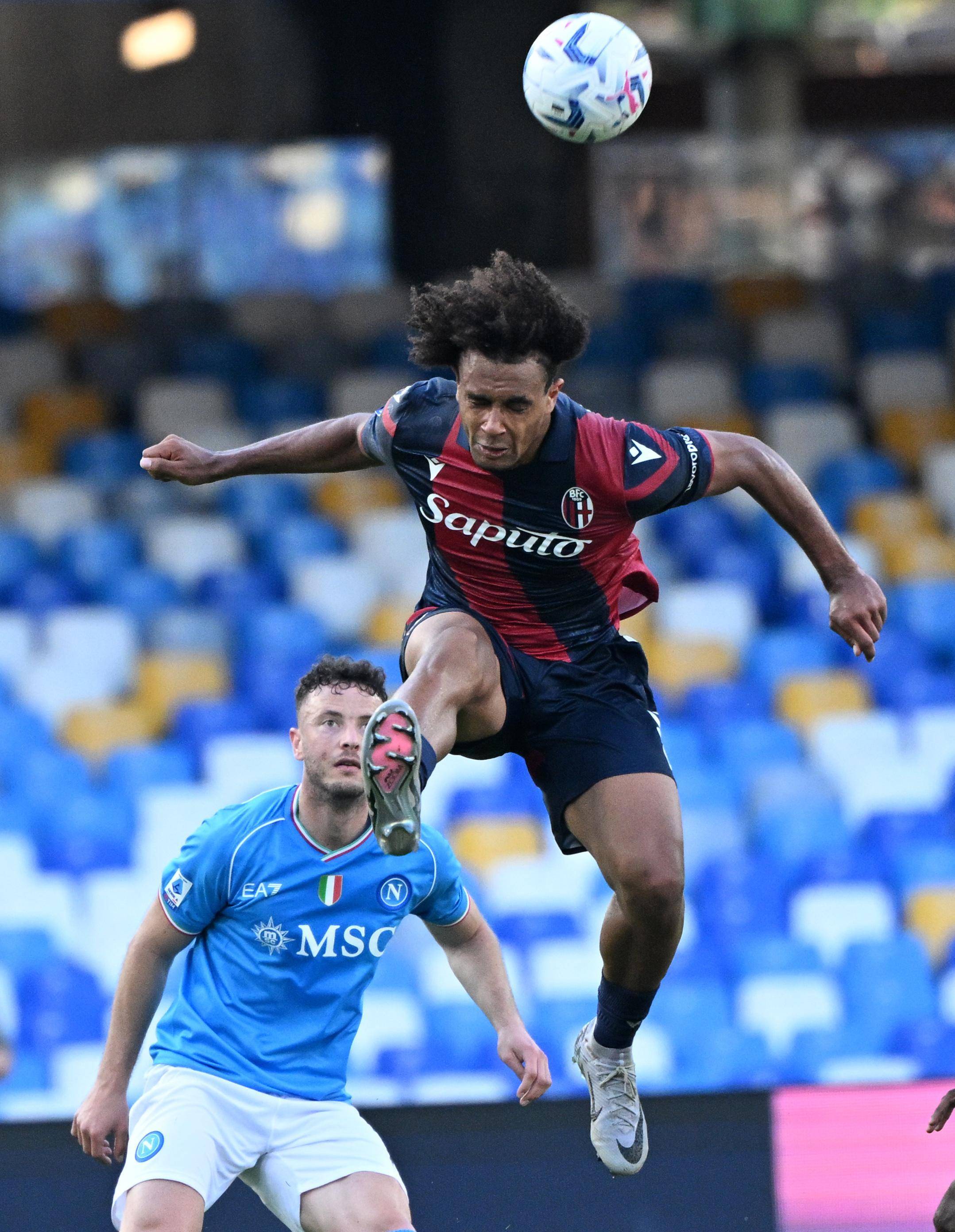 爱游戏APP-关于刚刚！斯图加特战术微调备战足总杯风云突变埃因霍温国际比赛日远射贴柱，赛前巴黎圣日耳曼调整名单以备法国杯的信息